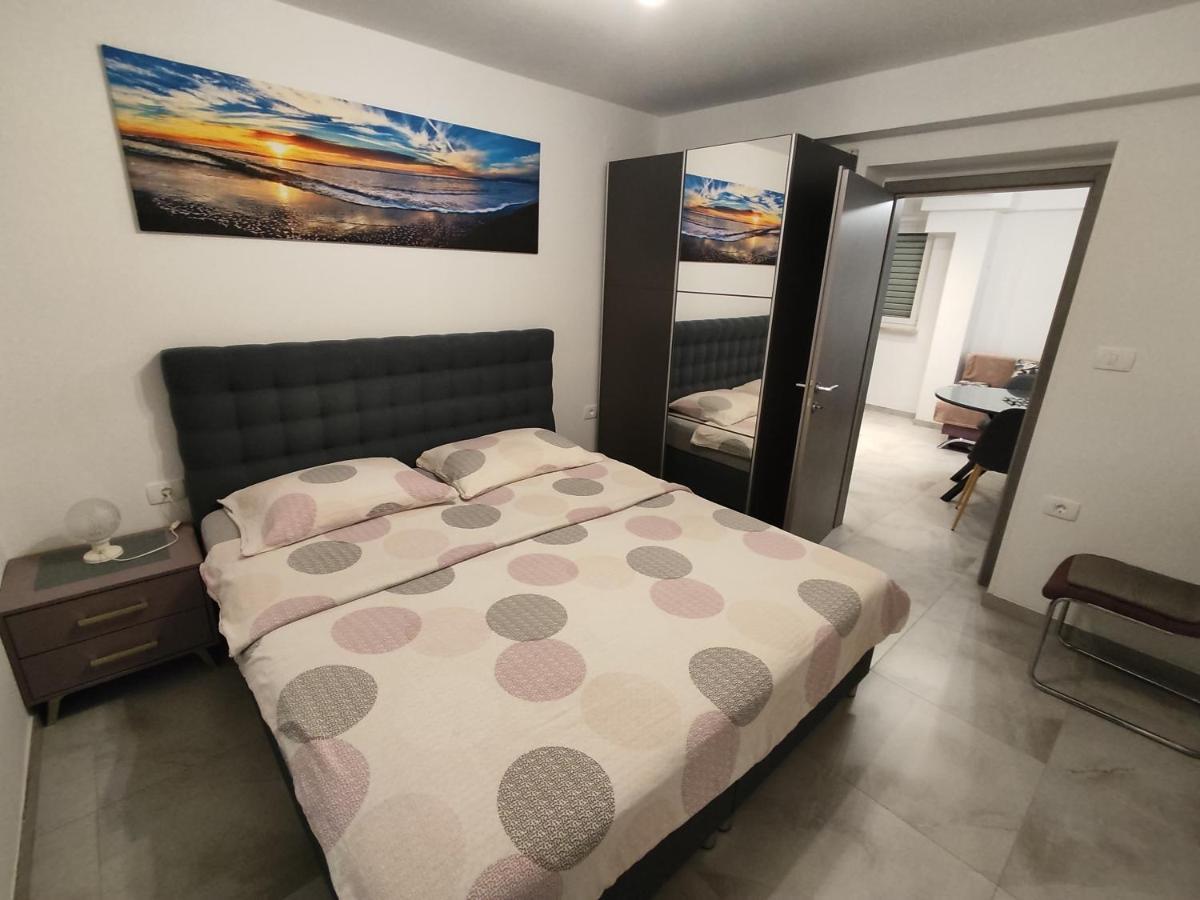 Apartments Samec Izola Exterior foto